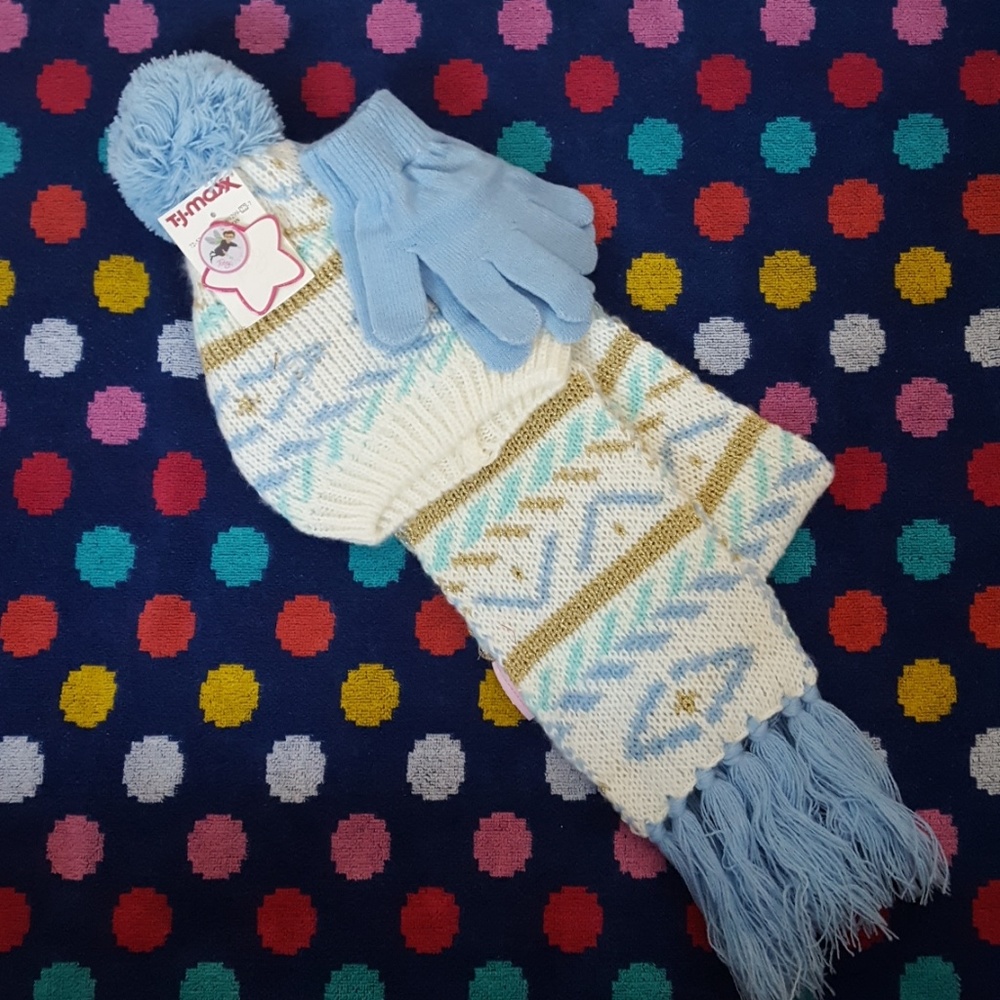 Little girls hat, gloves, scarf set